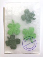 Afbeelding in Gallery-weergave laden, Four leaf clover - for good luck - Spread Confetti
